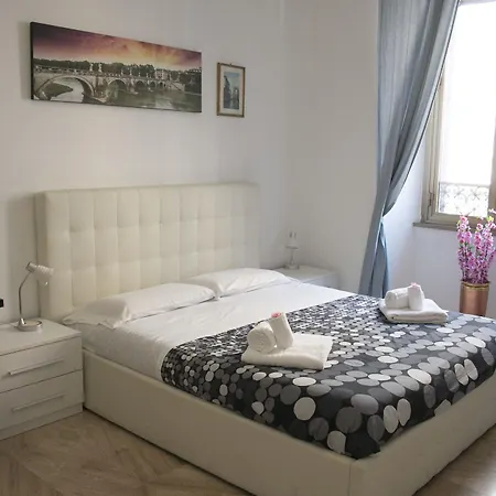 Sughero Рим